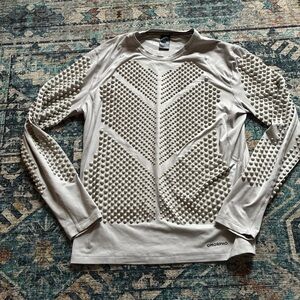 Omorpho men’s medium gray Gravity Sportswear weighted G top